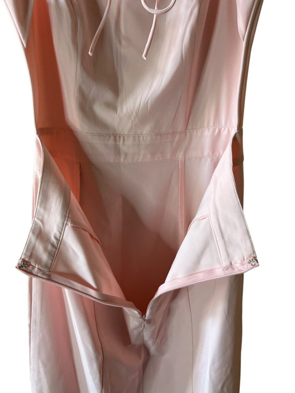 Minuet Pink Maxi Gown With Back Tie & Flowy Silhouette - Picture 4 of 8